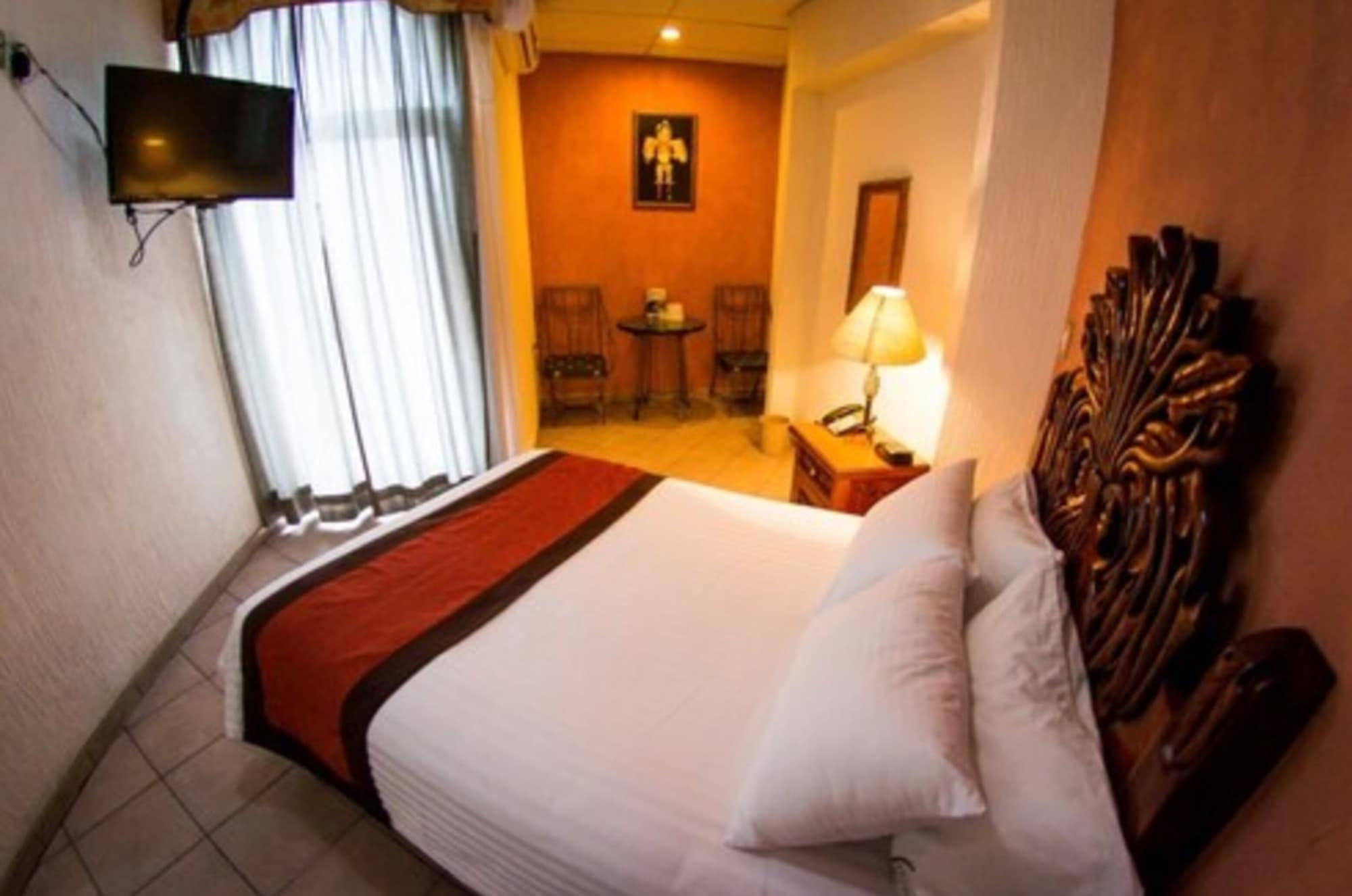 Hotel Real Azteca Boulevard Леон Экстерьер фото