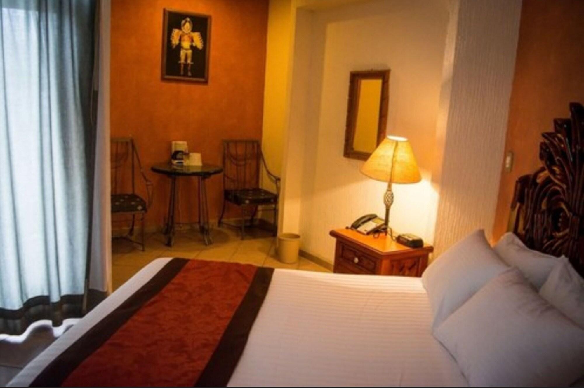 Hotel Real Azteca Boulevard Леон Экстерьер фото