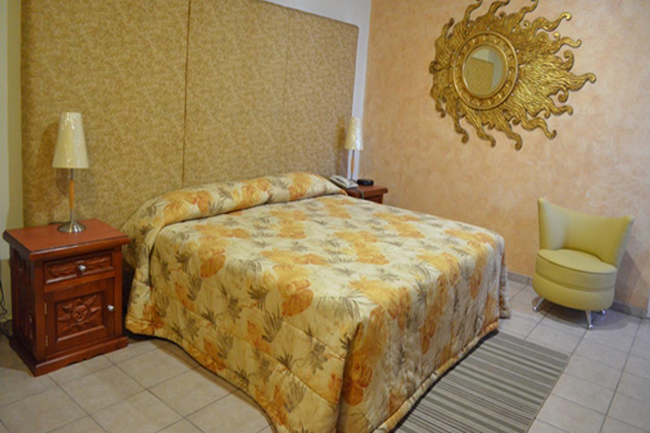 Hotel Real Azteca Boulevard Леон Экстерьер фото