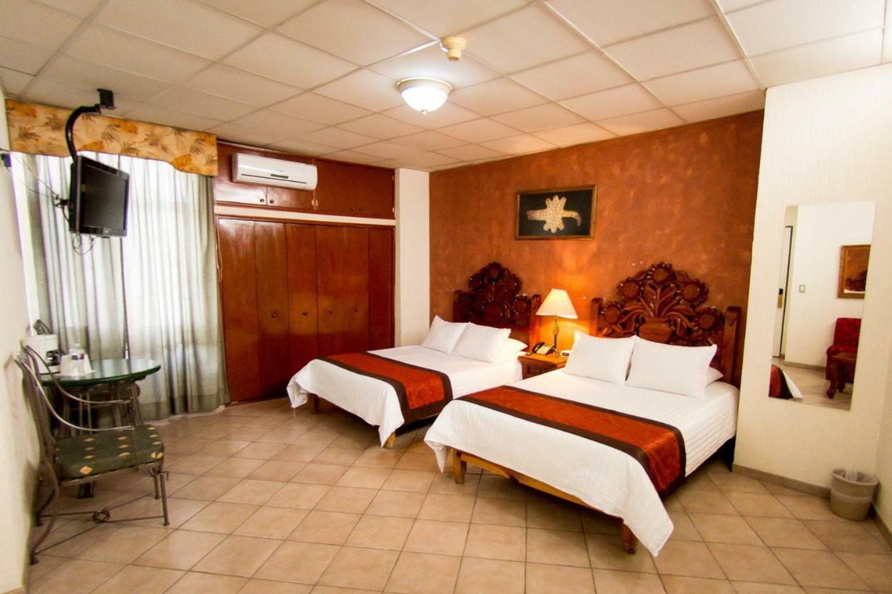 Hotel Real Azteca Boulevard Леон Экстерьер фото